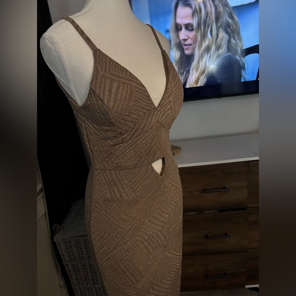 Privy Tan Sparkling Patterned Midi Dress - Picture 3 of 7